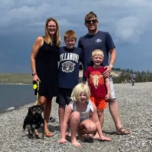 Meet your Posher, Cari